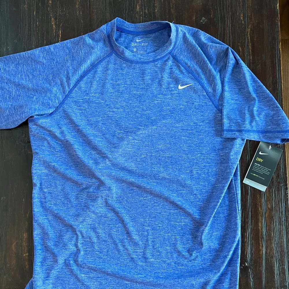 Nike NWT Dri Fit Blue Short Sleeve Shirt M